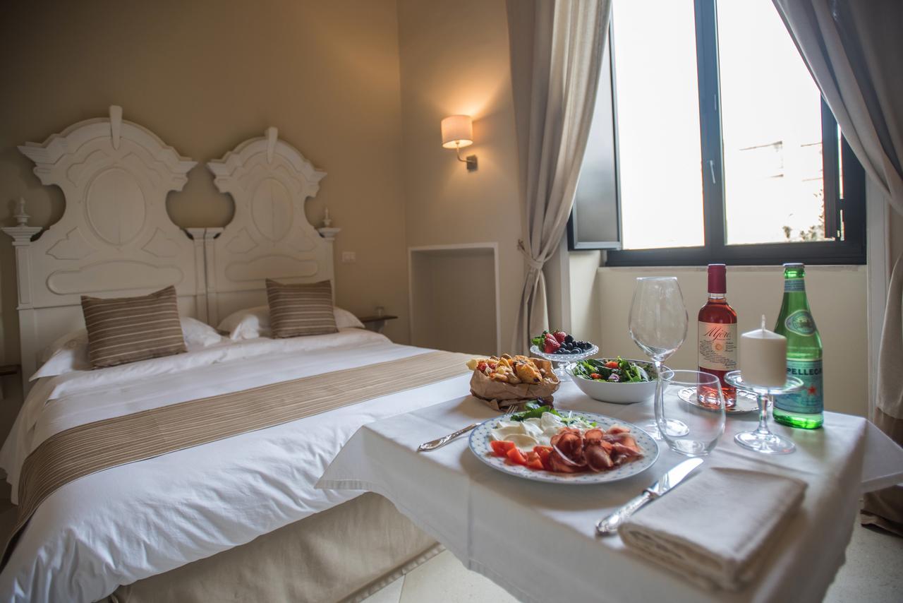 Bed and Breakfast Palazzo Belsanti Лечче Экстерьер фото